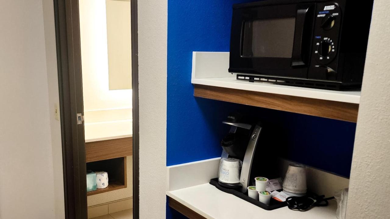 Holiday Inn Express Hotel & Suites Chicago South Lansing By Ihg Eksteriør billede